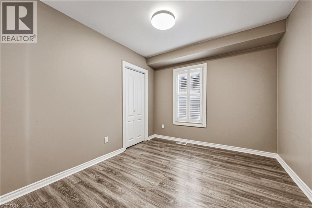 218 GROSVENOR Avenue N - 16