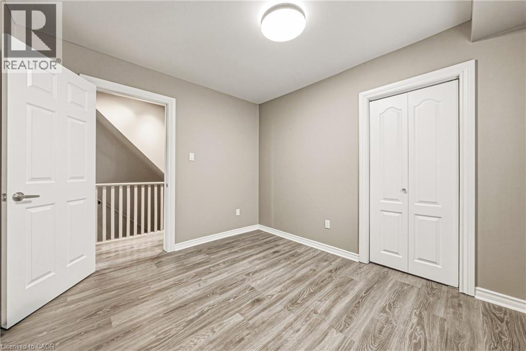 218 GROSVENOR Avenue N - 17