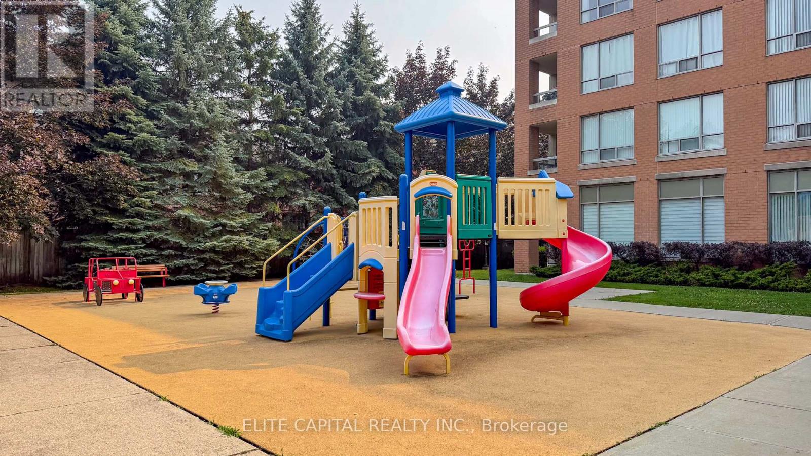 #1205 29 NORTHERN HEIGHTS DRIVE - 26