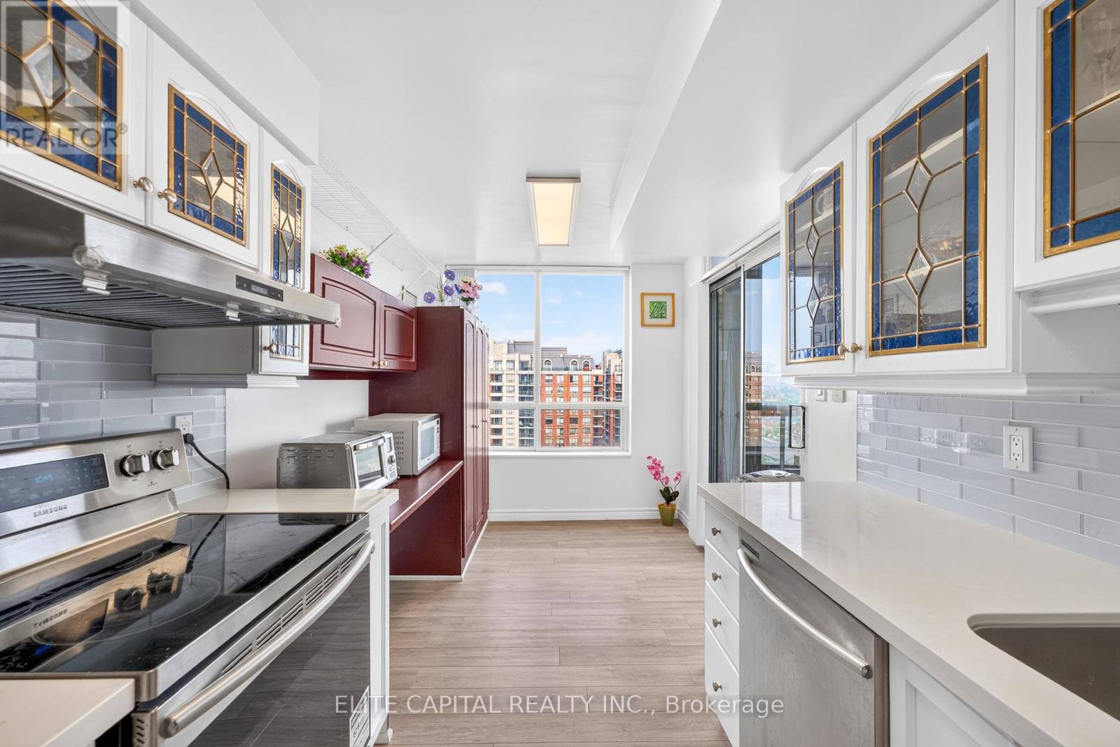 #1205 29 NORTHERN HEIGHTS DRIVE - 15