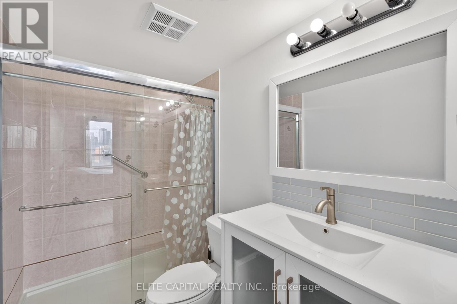 #1205 29 NORTHERN HEIGHTS DRIVE - 18