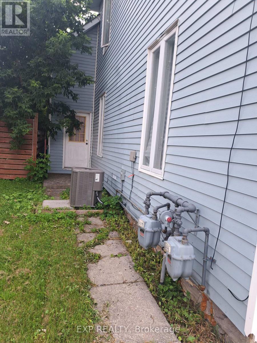 19 KENYON STREET W - 3