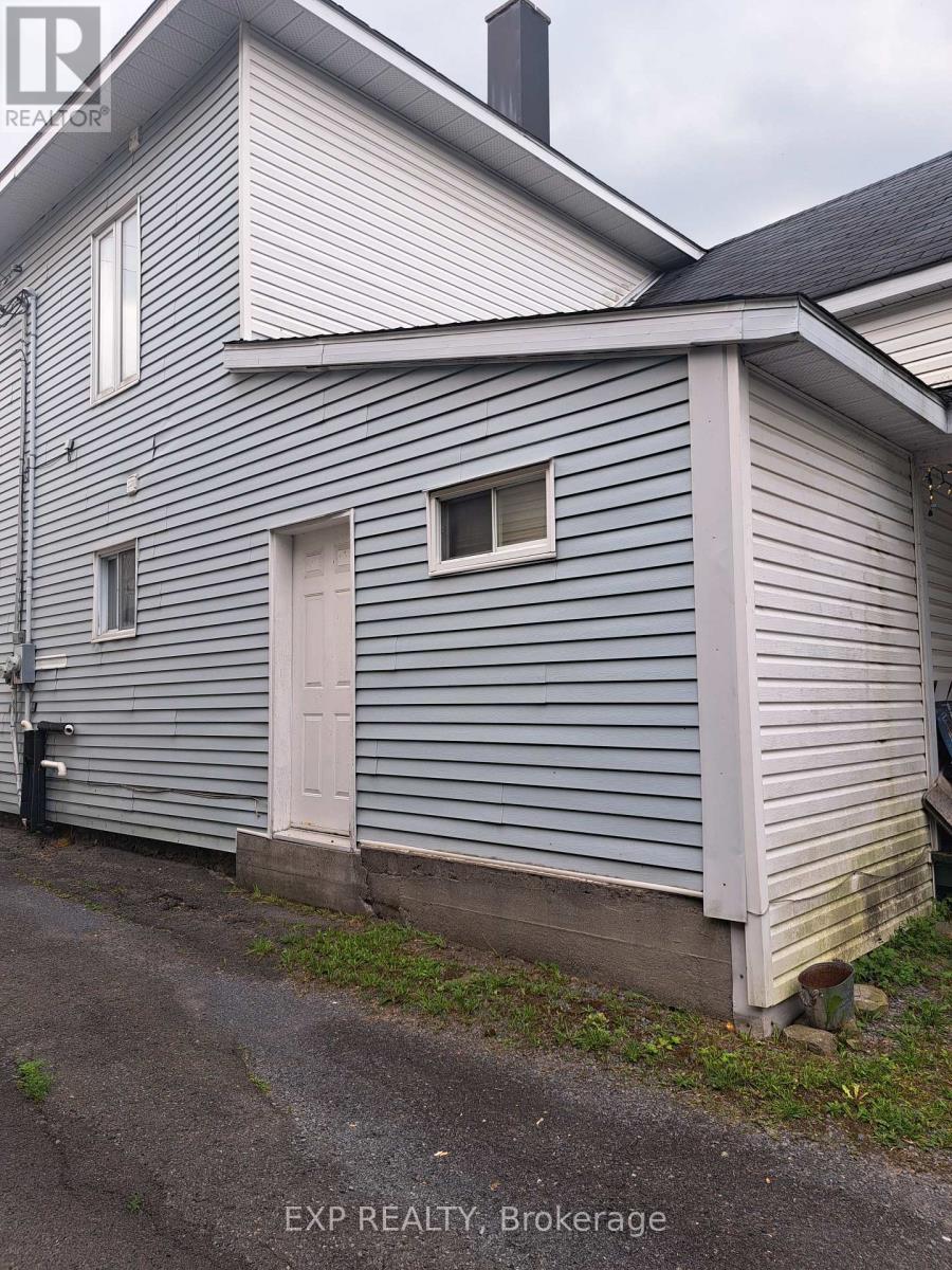 19 KENYON STREET W - 4