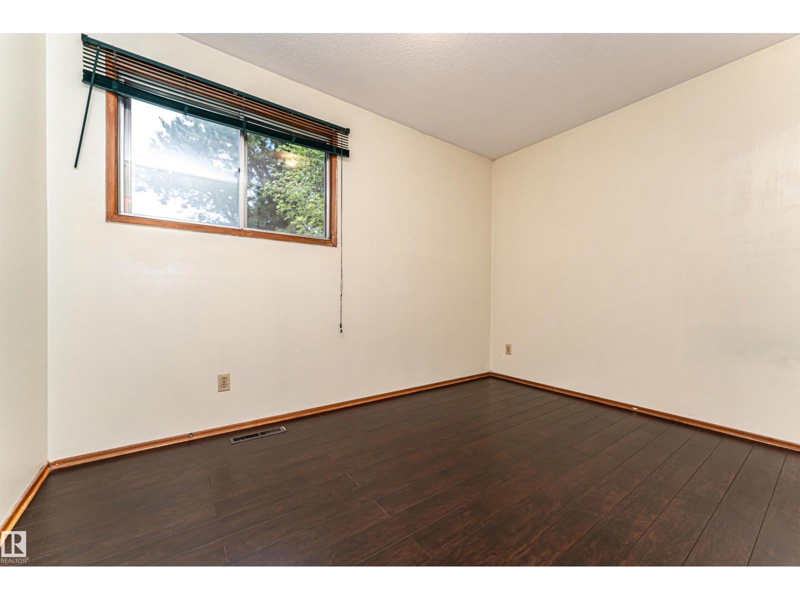 4812 105B ST NW - 17