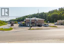 2 Iga Road, Minden Hills, ON K0M2K0 Photo 6