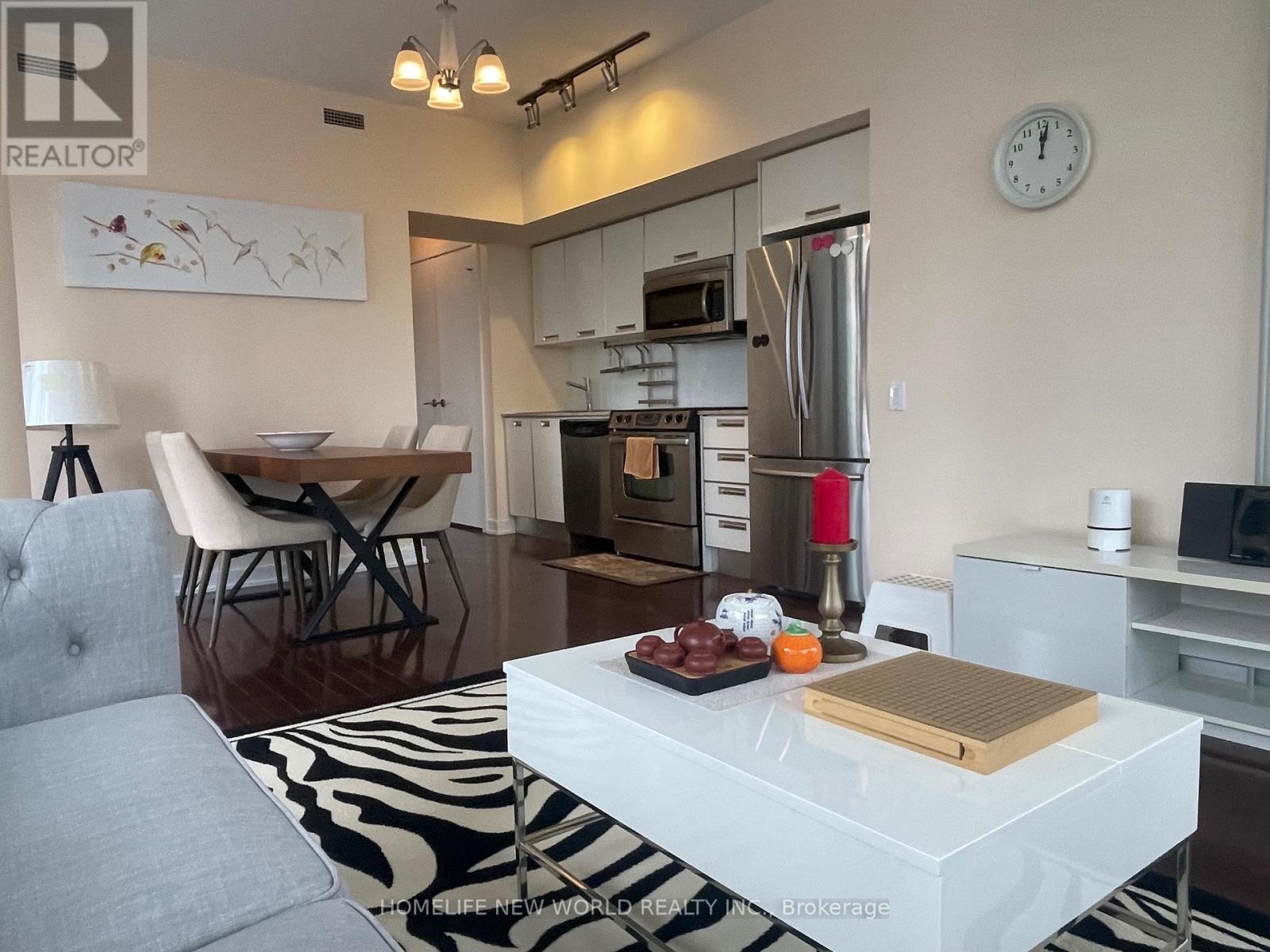 #2109 33 CHARLES STREET E - 21
