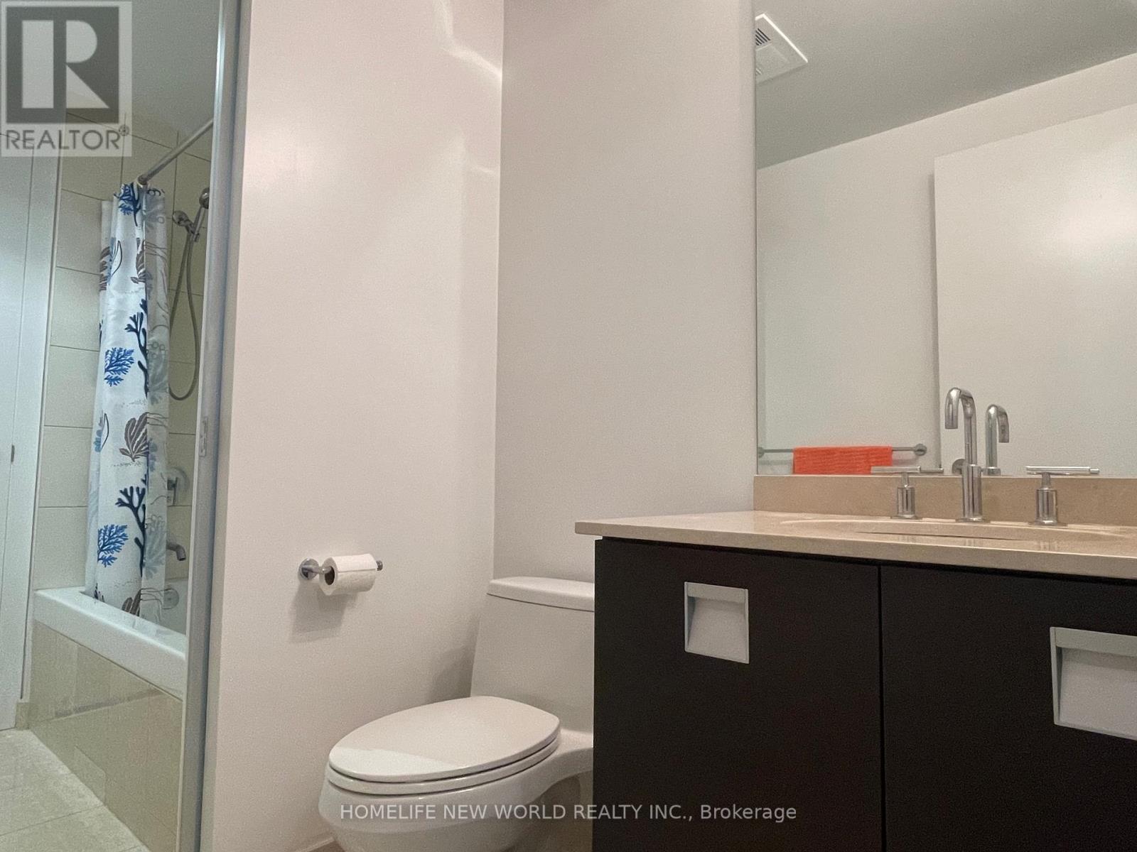 #2109 33 CHARLES STREET E - 25