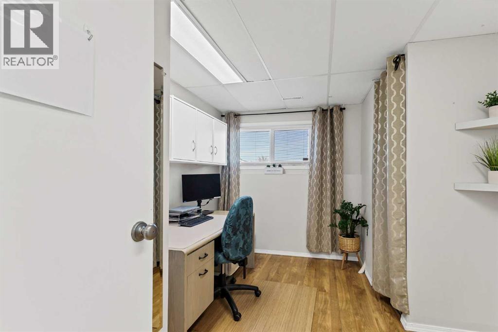 8 Corbitt Way SE - 32