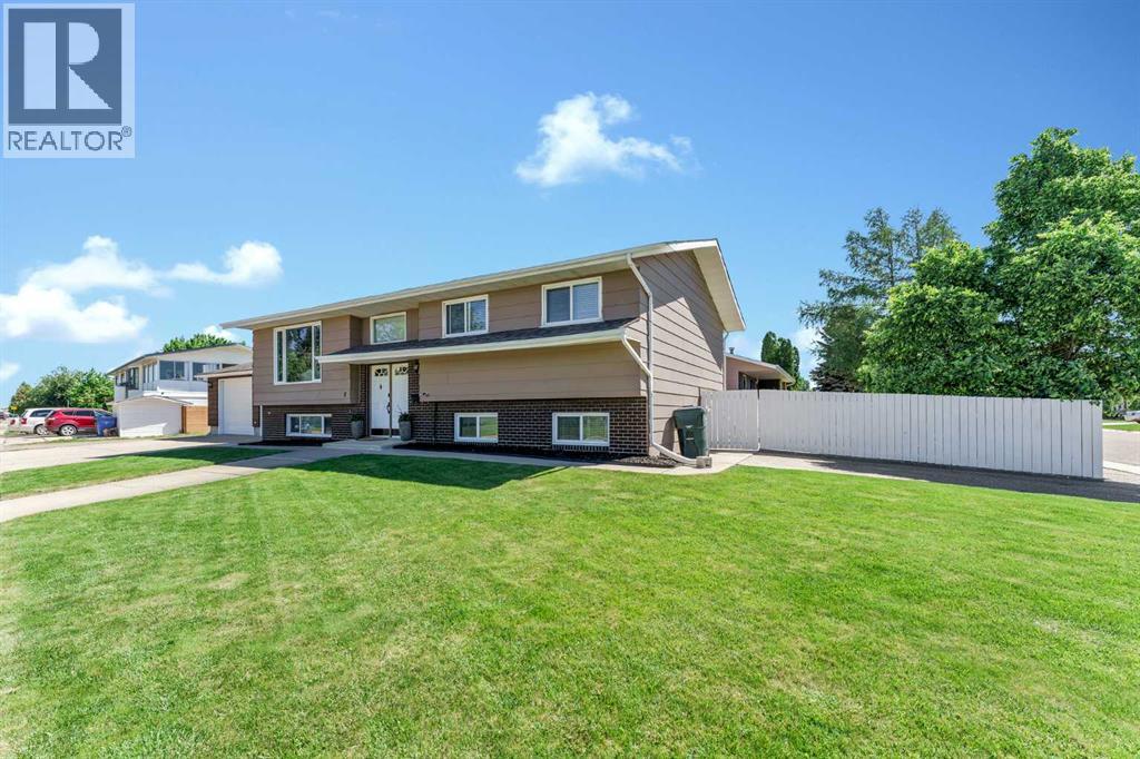 8 Corbitt Way SE - 2