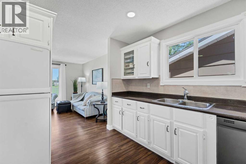 8 Corbitt Way SE - 16