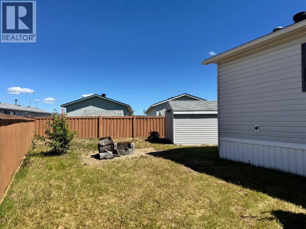 10915 96A Street - 36