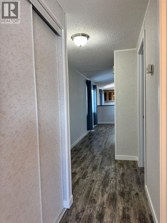 10915 96A Street - 32