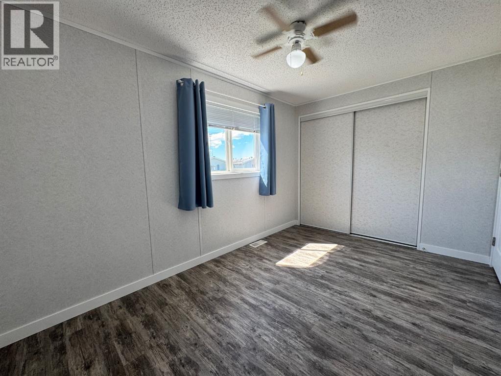10915 96A Street - 28
