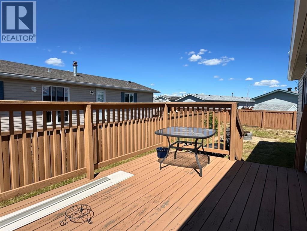 10915 96A Street - 35