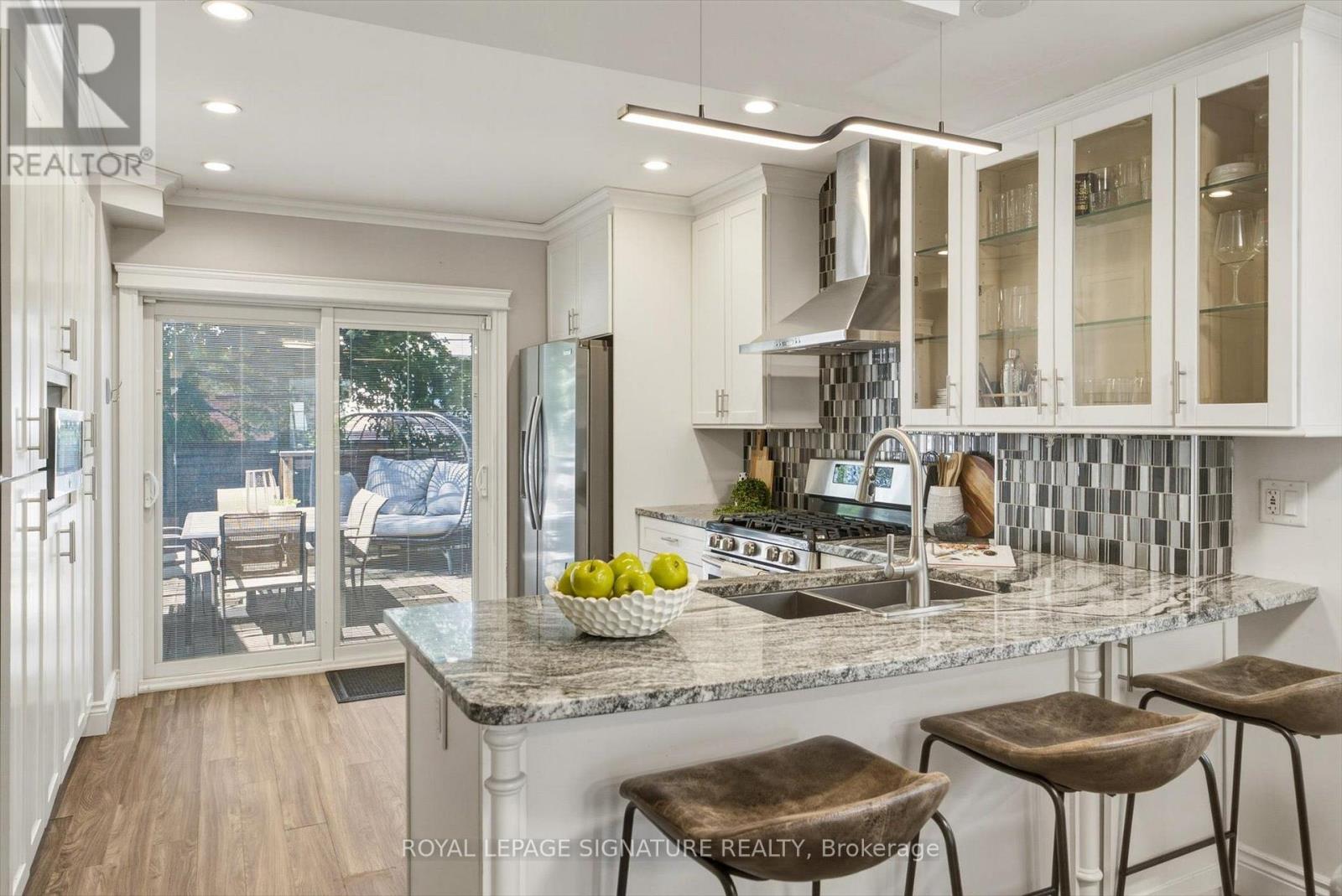 122 HOLBORNE AVENUE - 16