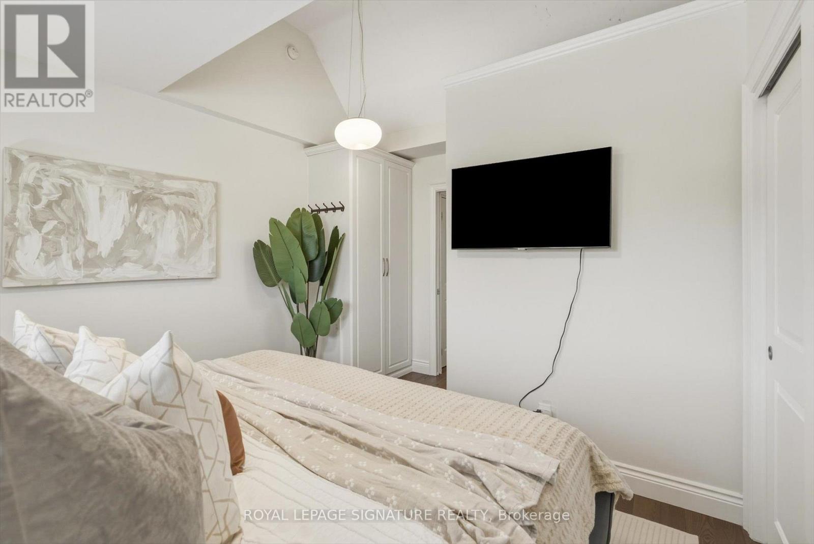 122 HOLBORNE AVENUE - 27