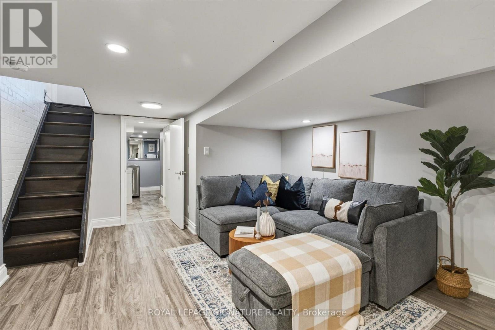 122 HOLBORNE AVENUE - 35