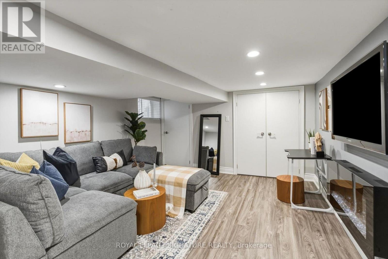 122 HOLBORNE AVENUE - 38