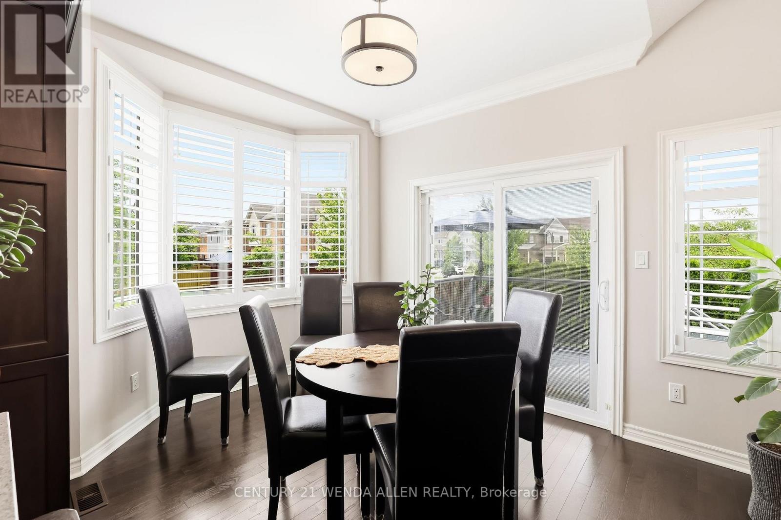 2 RUSHLANDS CRESCENT - 20