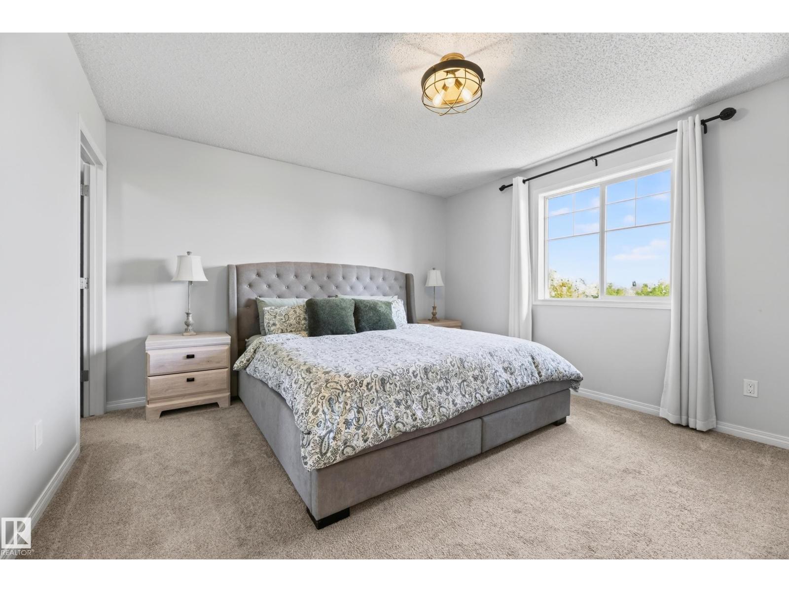 #6 12104 16 AV SW - 27