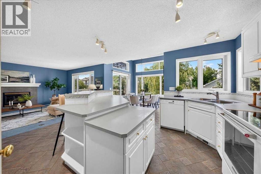232 Douglas Glen Close SE - 14