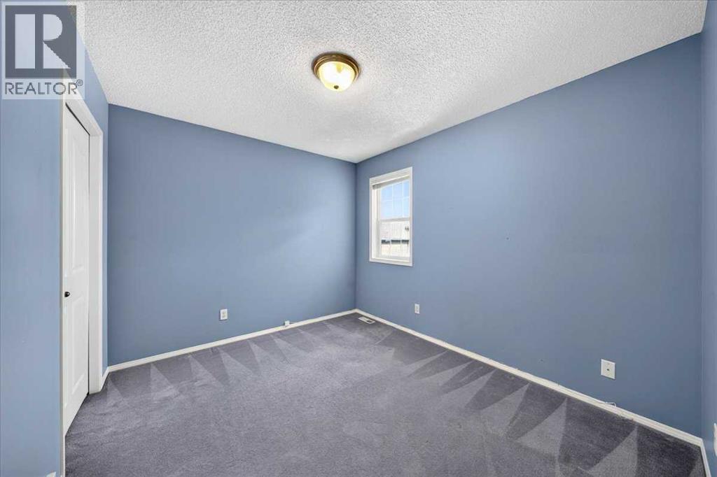 232 Douglas Glen Close SE - 31