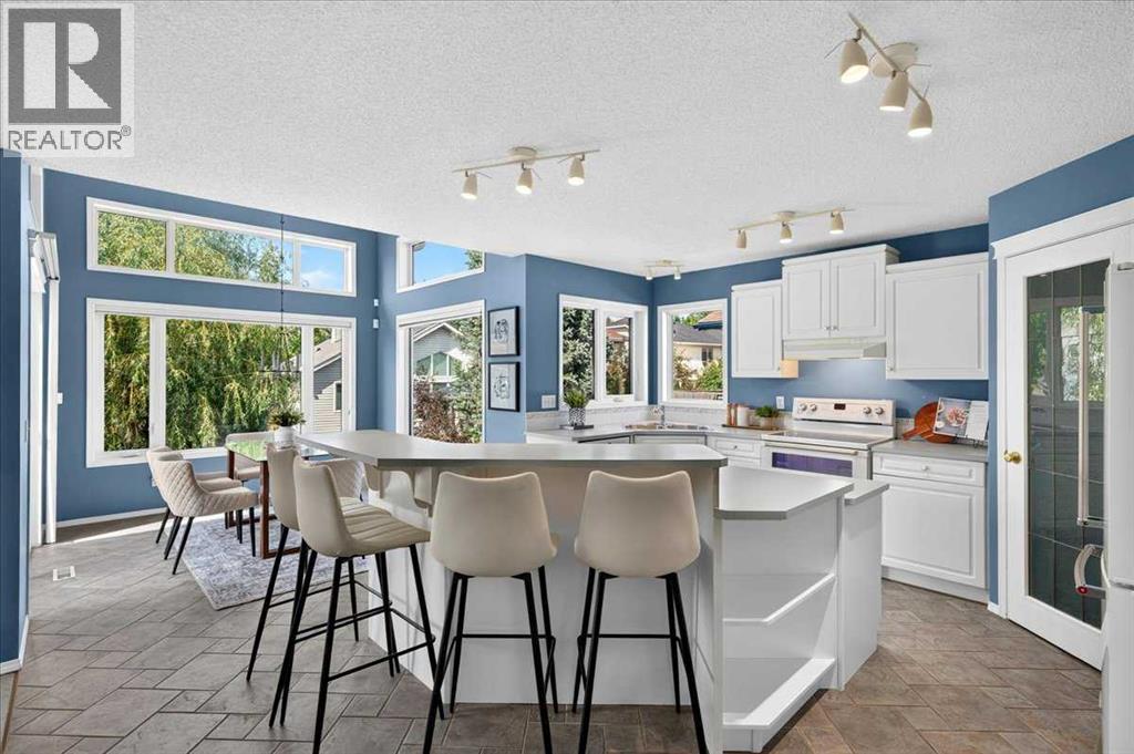 232 Douglas Glen Close SE - 11