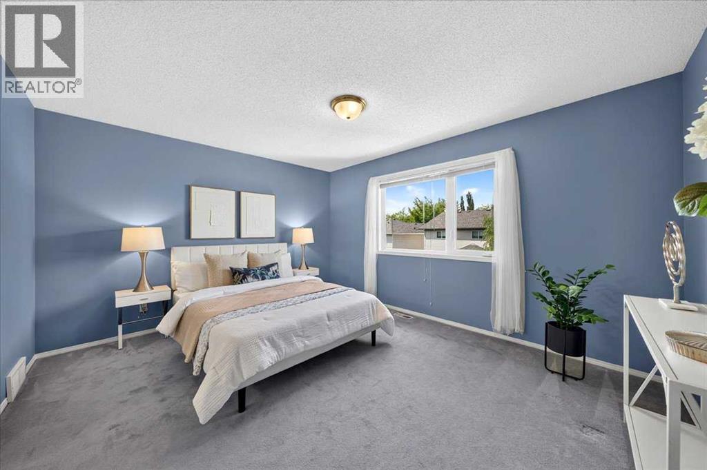 232 Douglas Glen Close SE - 27