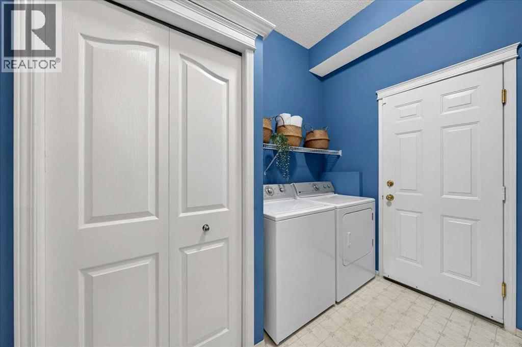 232 Douglas Glen Close SE - 20