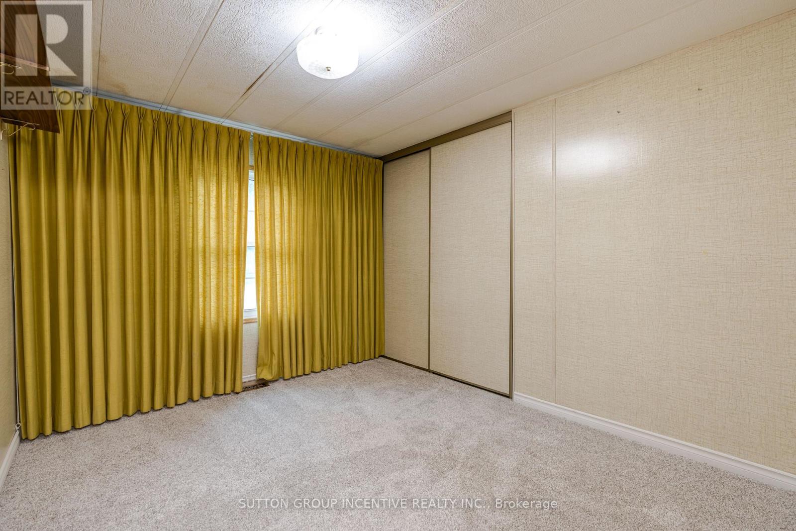 6 WILLOW LANDING - 24