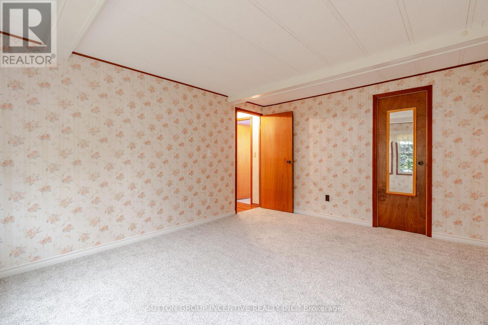 6 WILLOW LANDING - 26