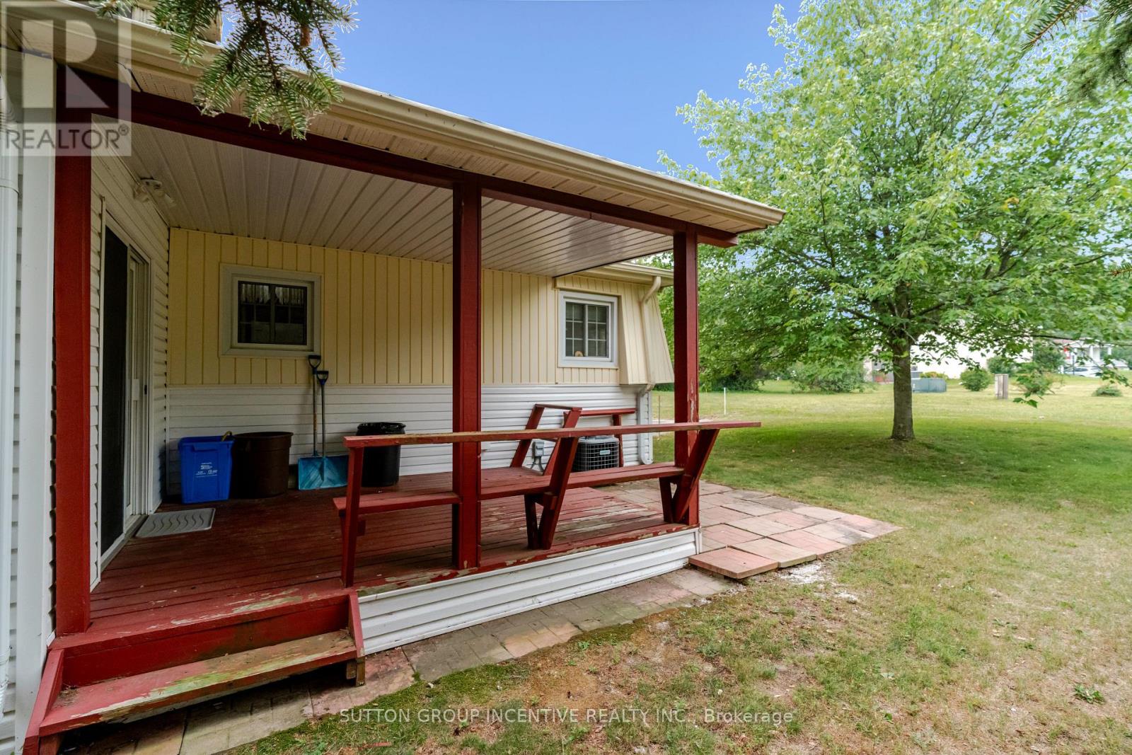 6 WILLOW LANDING - 33