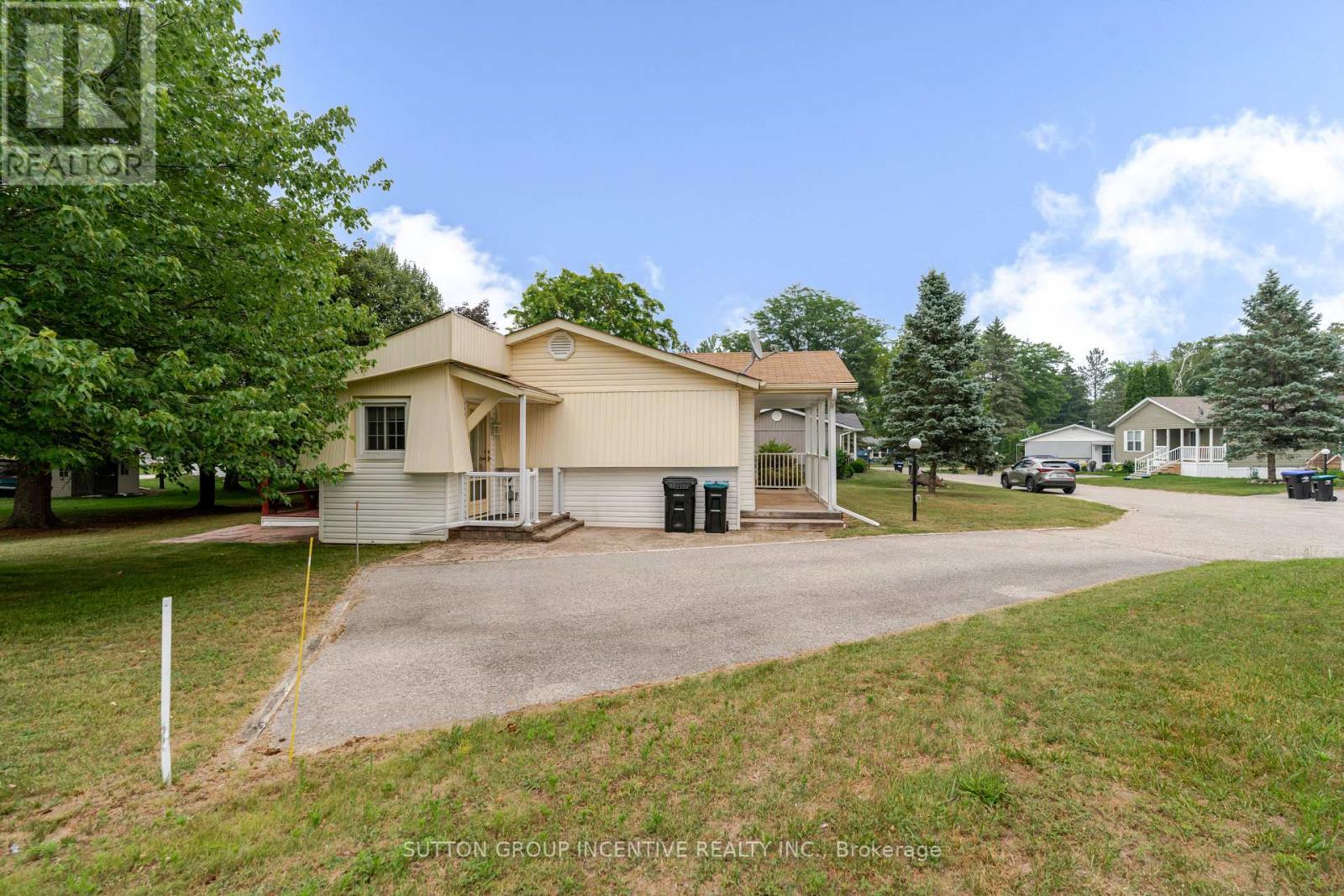 6 WILLOW LANDING - 37