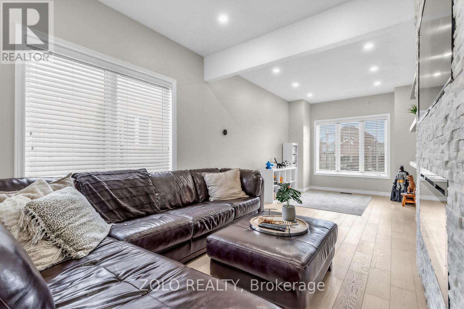 1911 SWAN STREET - 10