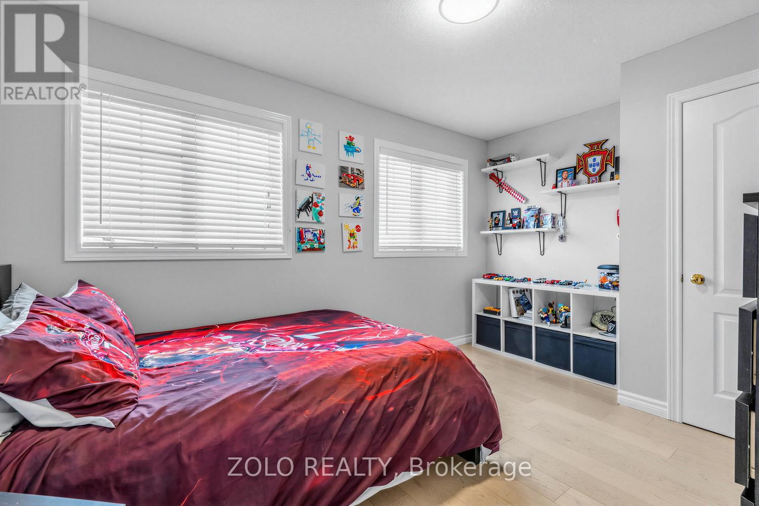 1911 SWAN STREET - 32