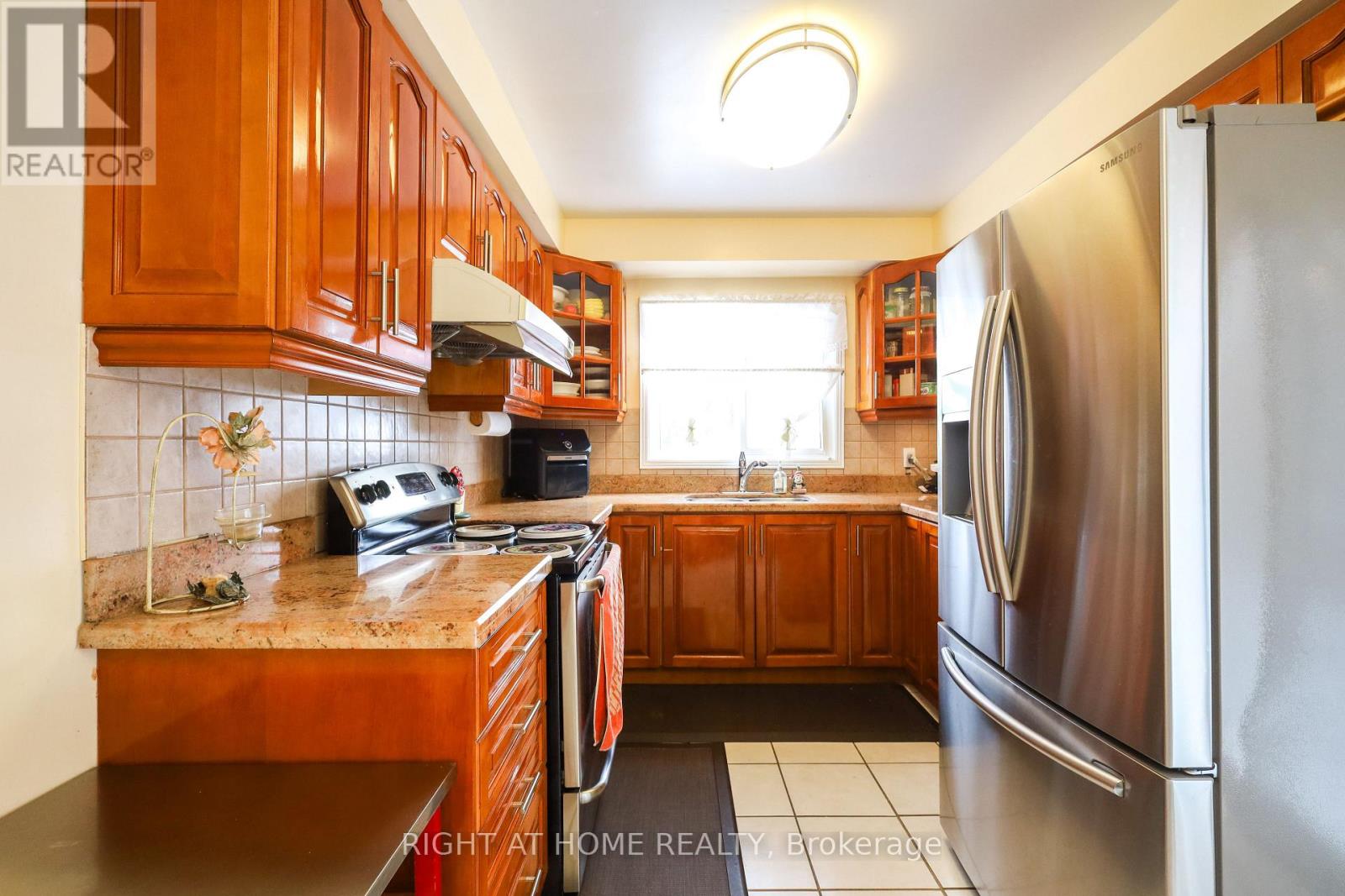31 STARGELL CRESCENT - 13