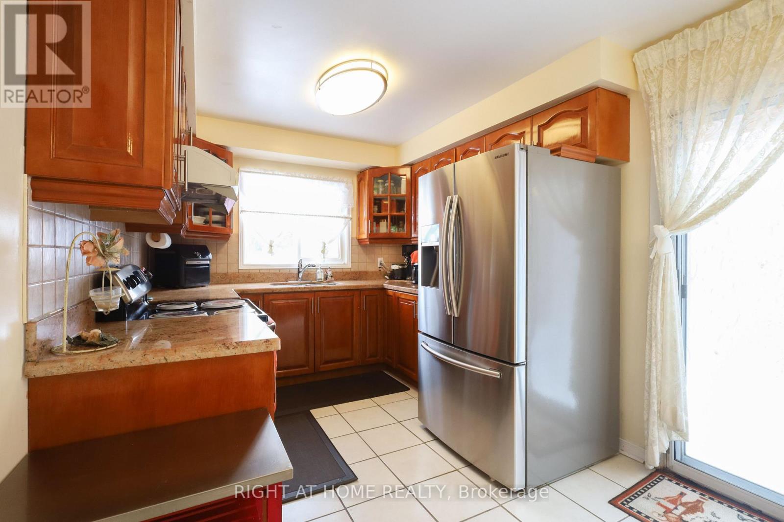 31 STARGELL CRESCENT - 14