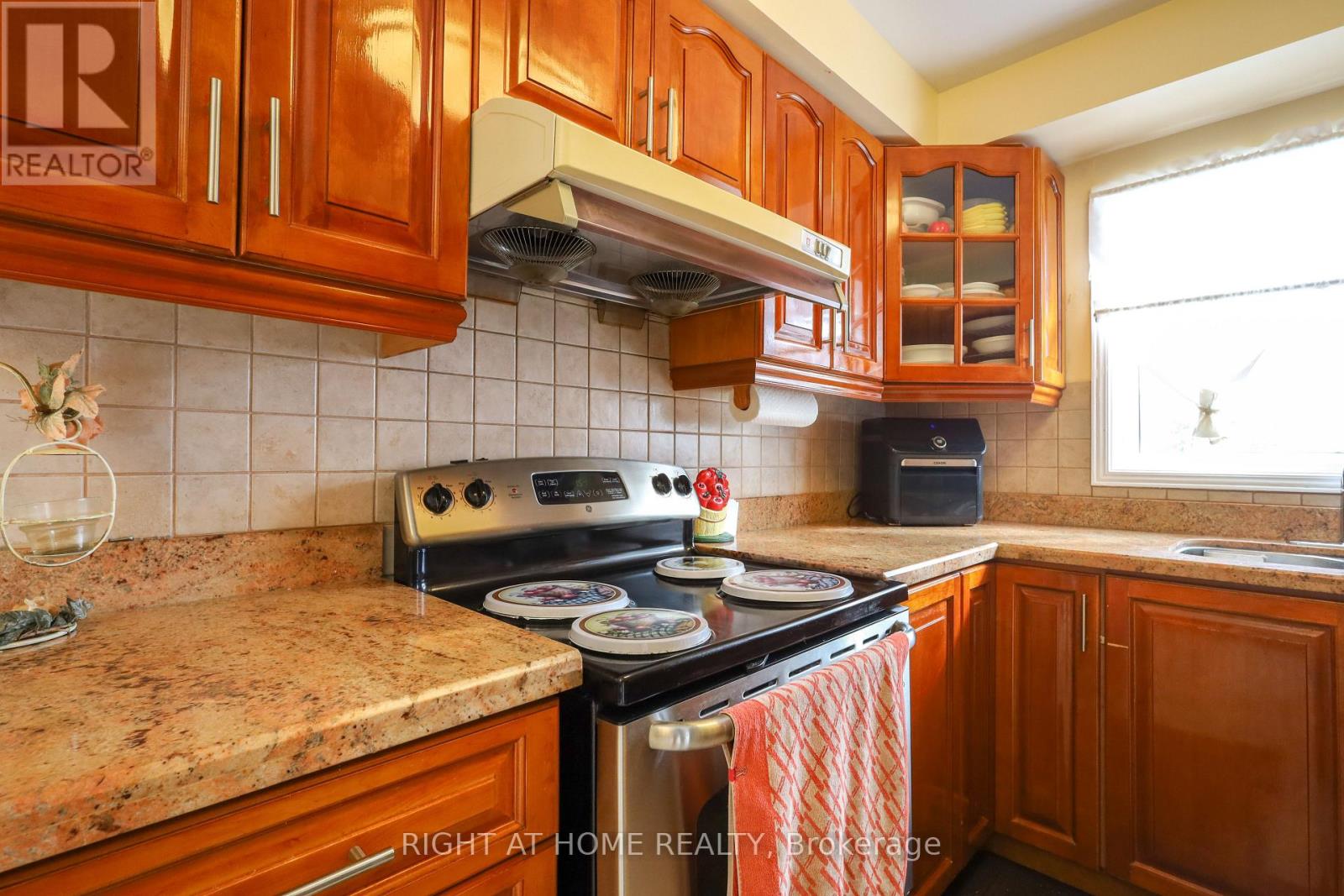 31 STARGELL CRESCENT - 15