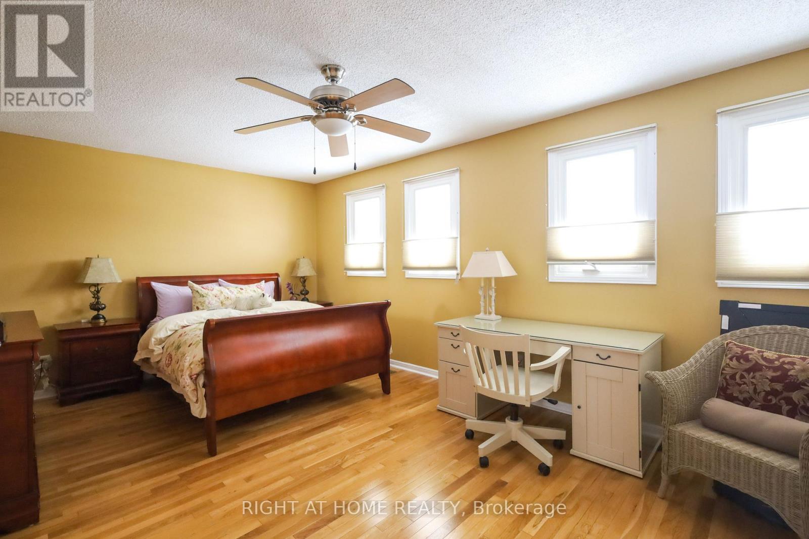31 STARGELL CRESCENT - 23