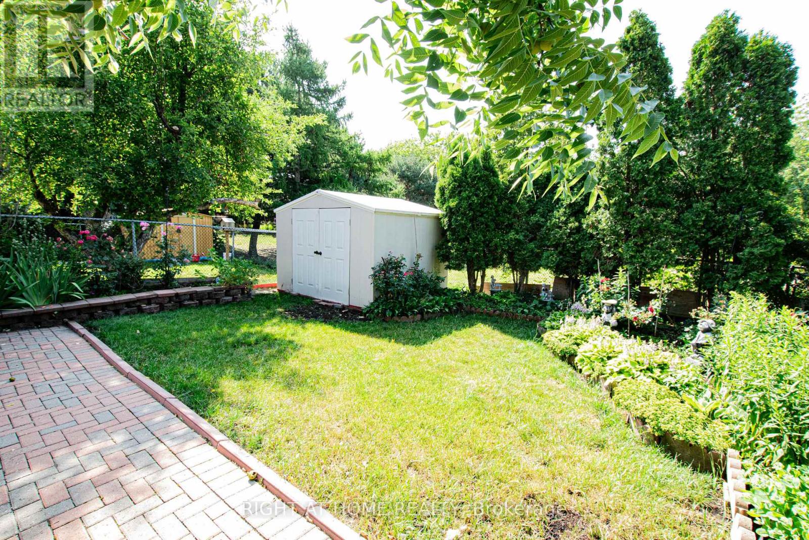 31 STARGELL CRESCENT - 43