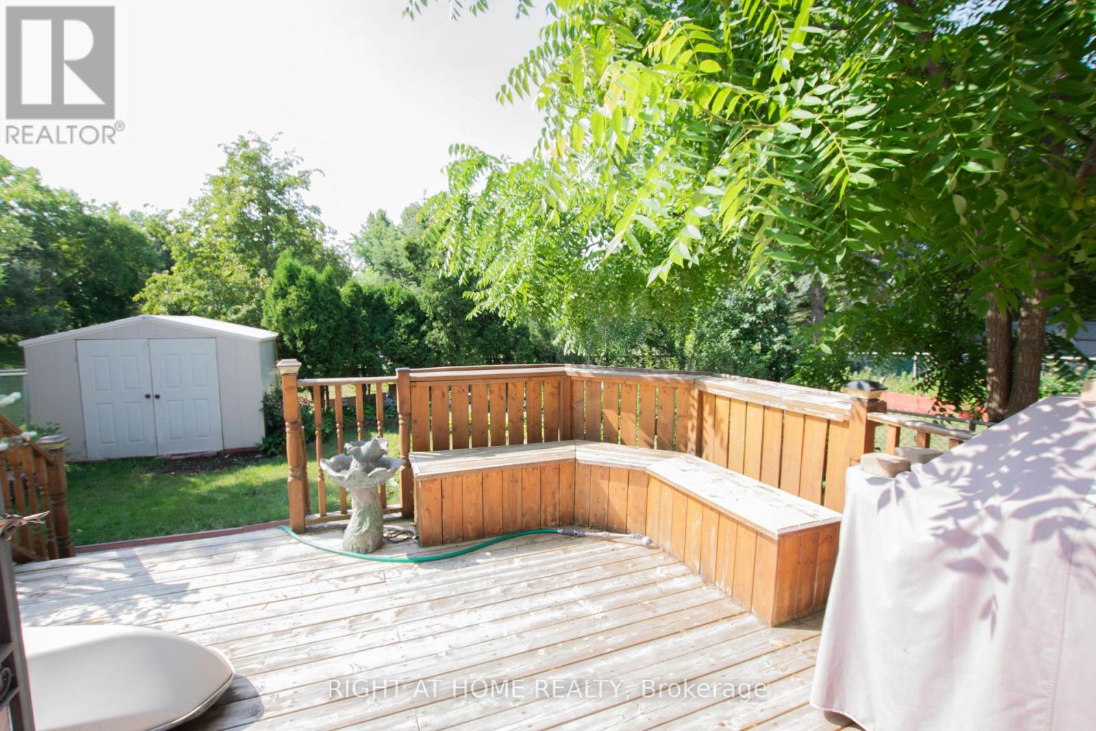 31 STARGELL CRESCENT - 44