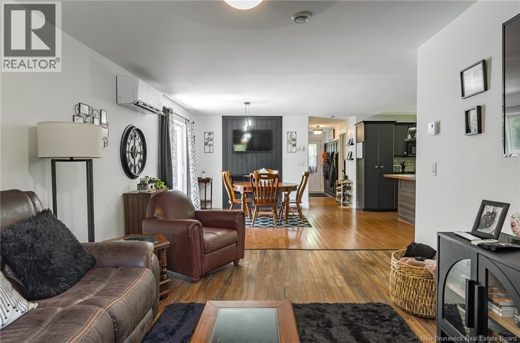 44 Eagle Rock Road - Image 13