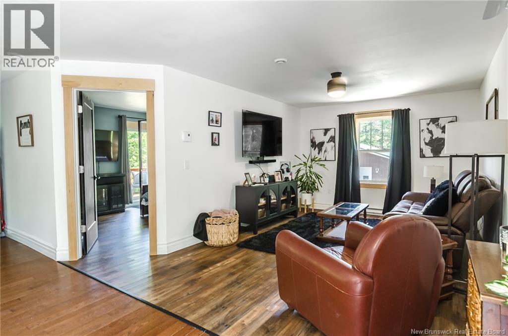 44 Eagle Rock Road - Image 22
