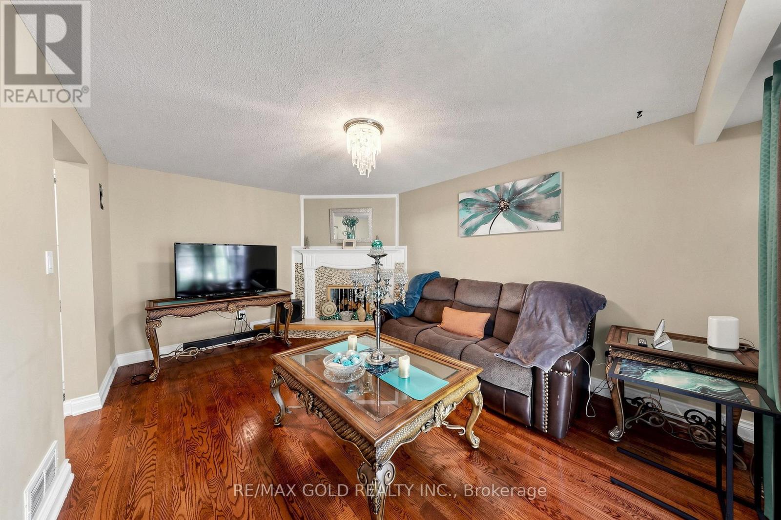 76 CHARTERS ROAD - 19