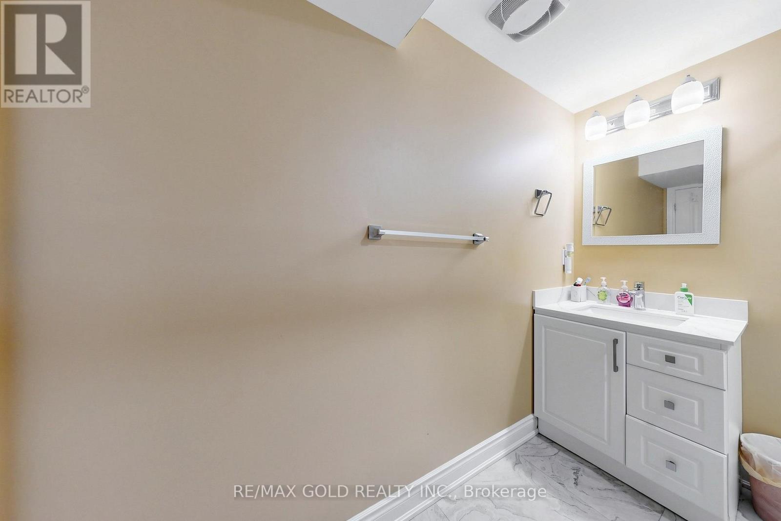 76 CHARTERS ROAD - 45
