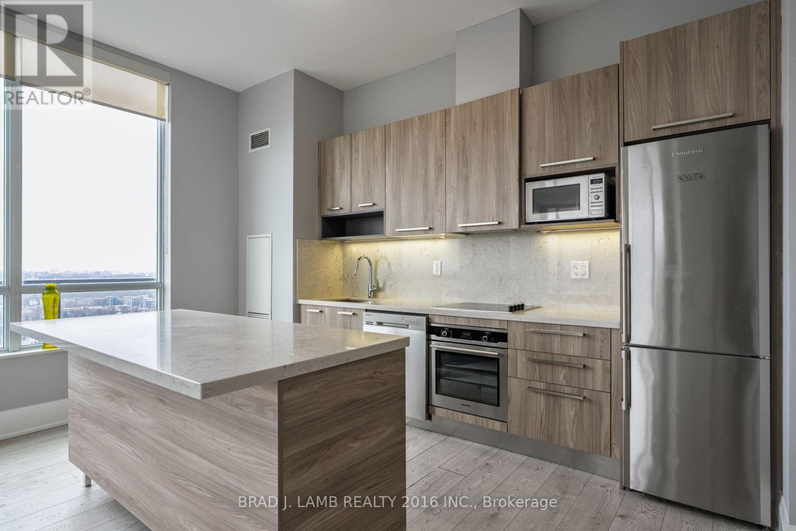 ##4403 36 PARK LAWN ROAD - 10