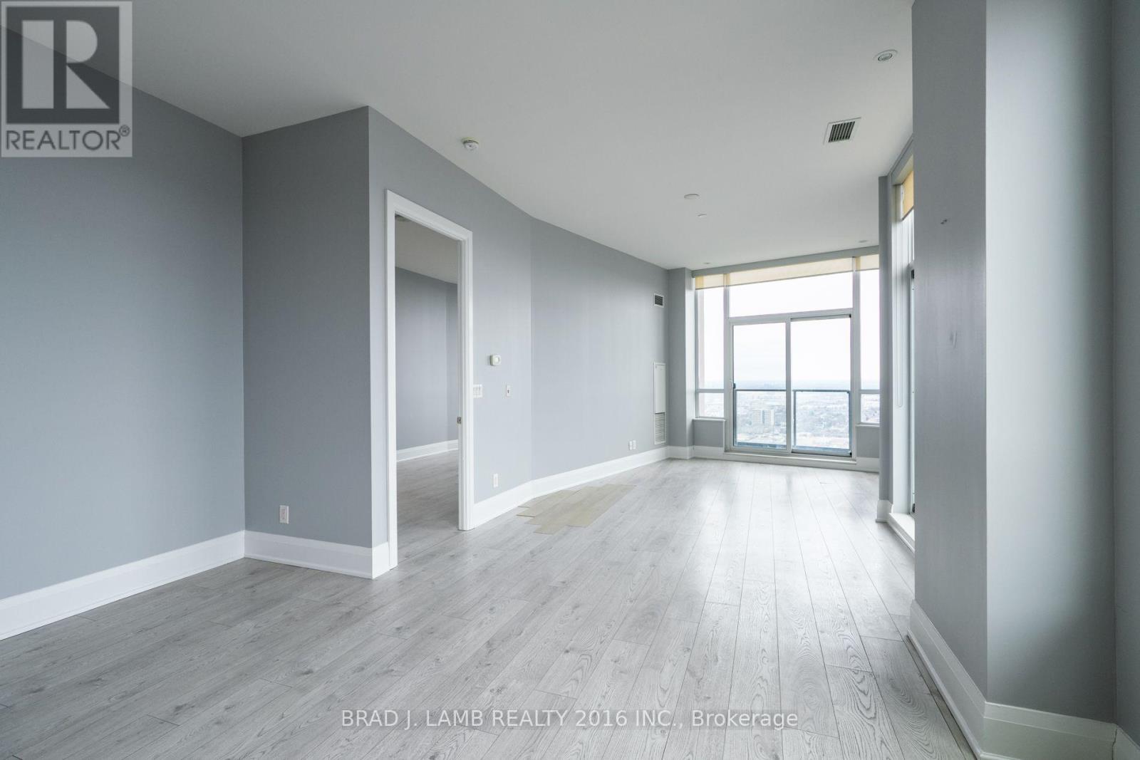 ##4403 36 PARK LAWN ROAD - 11