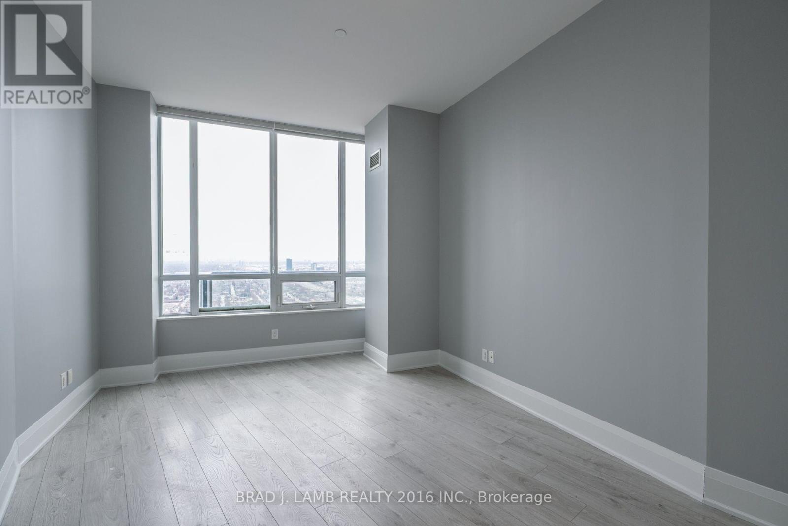 ##4403 36 PARK LAWN ROAD - 14
