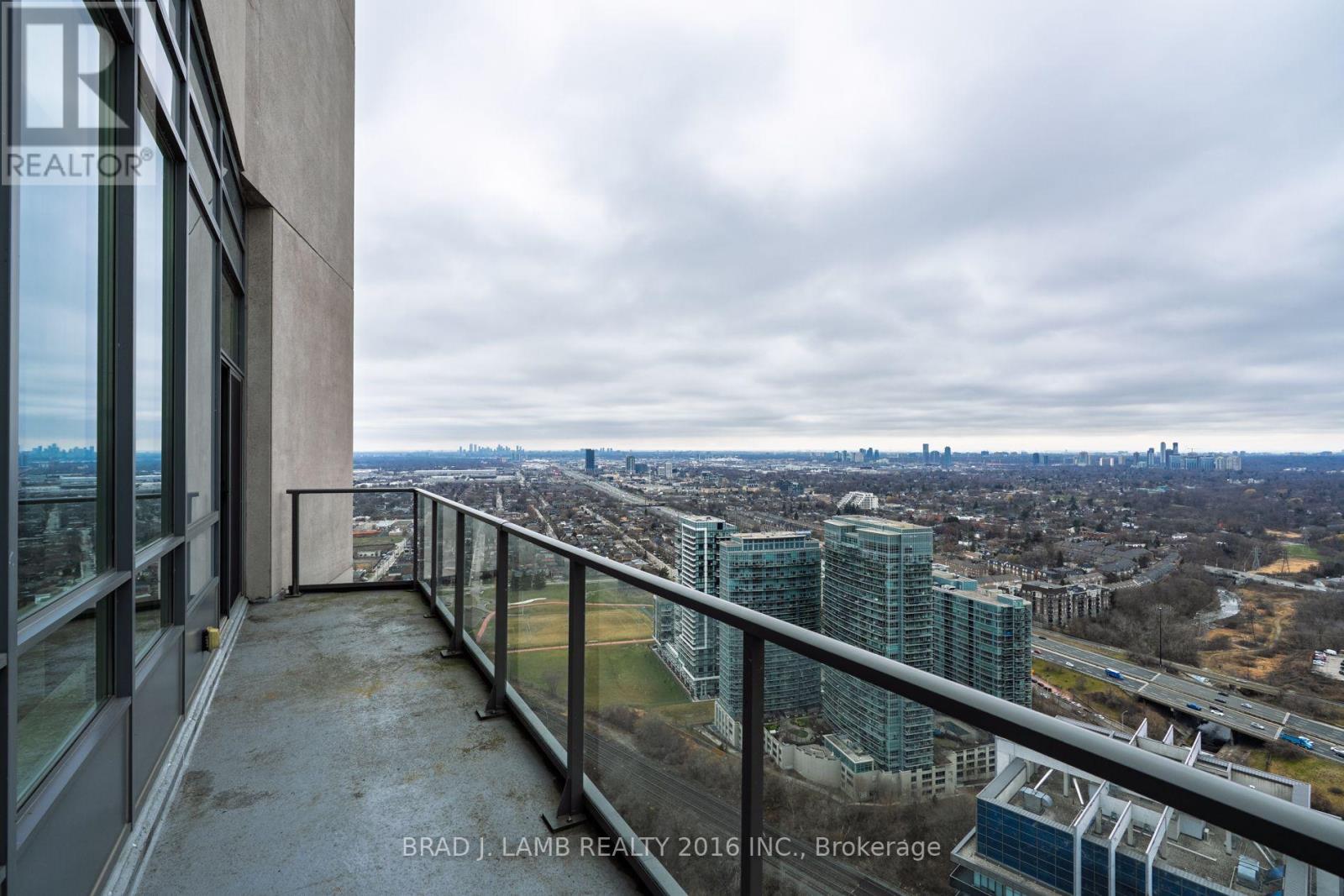 ##4403 36 PARK LAWN ROAD - 18