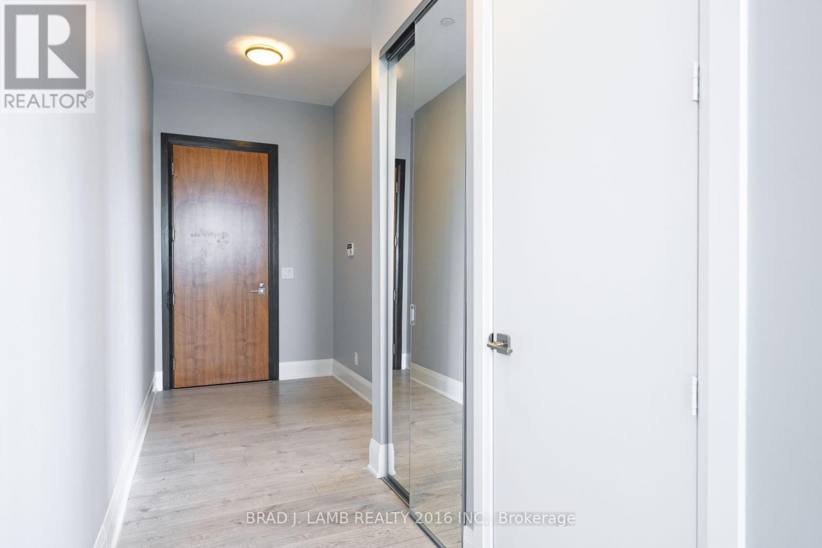##4403 36 PARK LAWN ROAD - 2